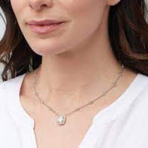 Absolutely stunning Cubic zirconia necklace